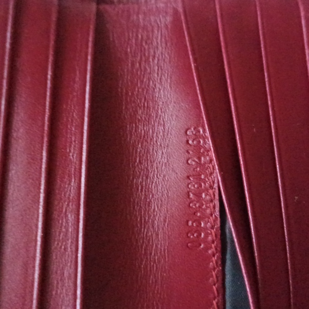 Vintage Gucci Red Compact Exotic Leather Wallet - Picture 15 of 17